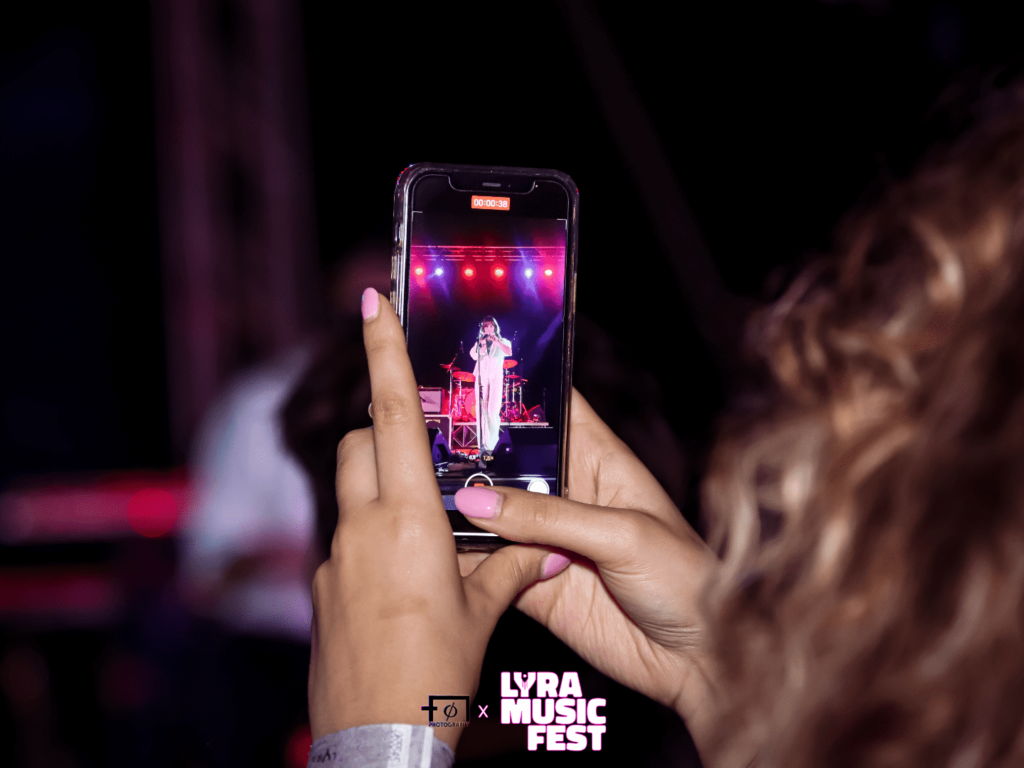 Smartphone Lyra Music Fest © F7 Photography (Valentina Stranieri)